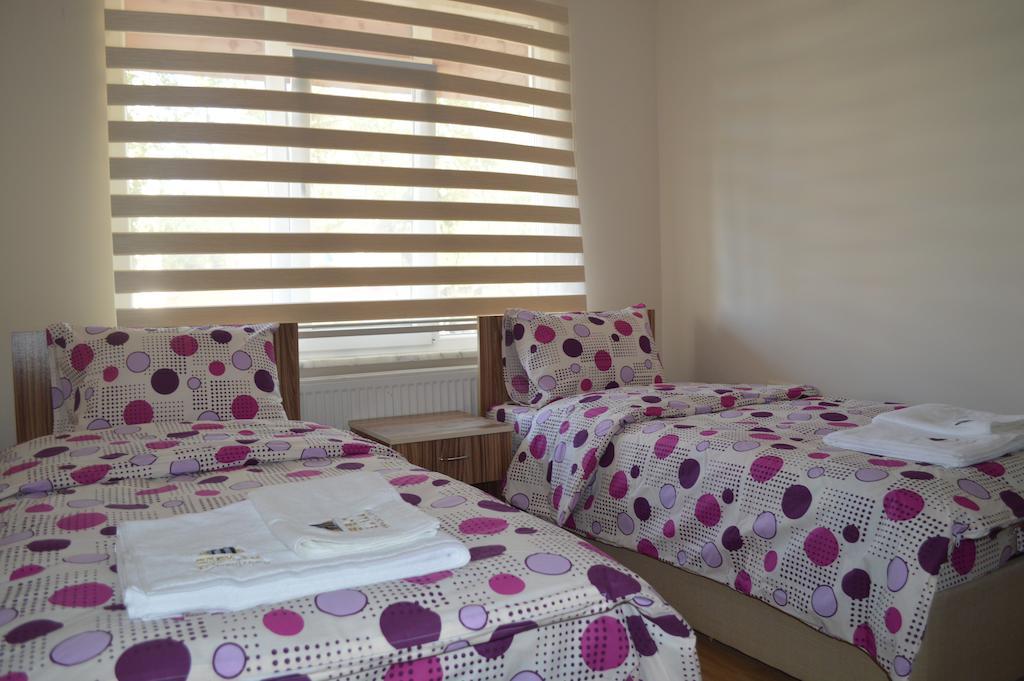 Buruj Vip 2 Aparthotel Kavala Bilik gambar
