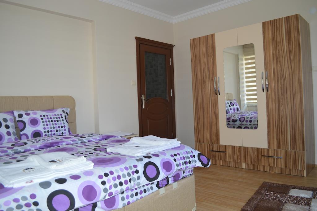 Buruj Vip 2 Aparthotel Kavala Bilik gambar